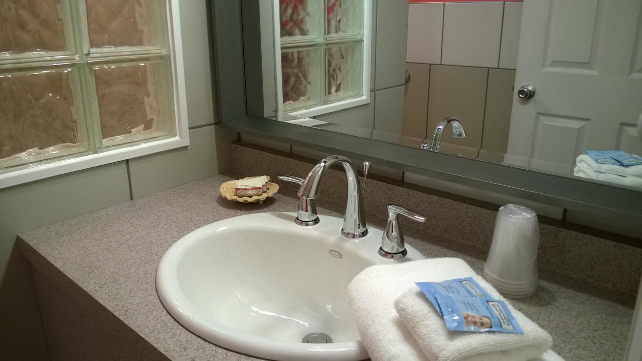 كاناندياجو Miami Motel المظهر الخارجي الصورة